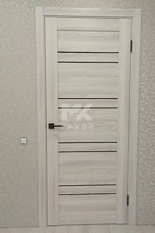 Family Doors ПО Smart-QX4. Family Doors ПО Smart-QX4,цвет Maple Ice. Стекло: Лакобель черное.