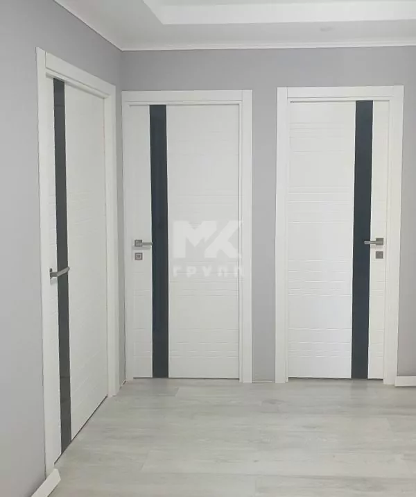 Turen Becker: ПО Соммер. Turen Becker: ПО Соммер, Белая Эмаль. Стекло: Лакобель черное.