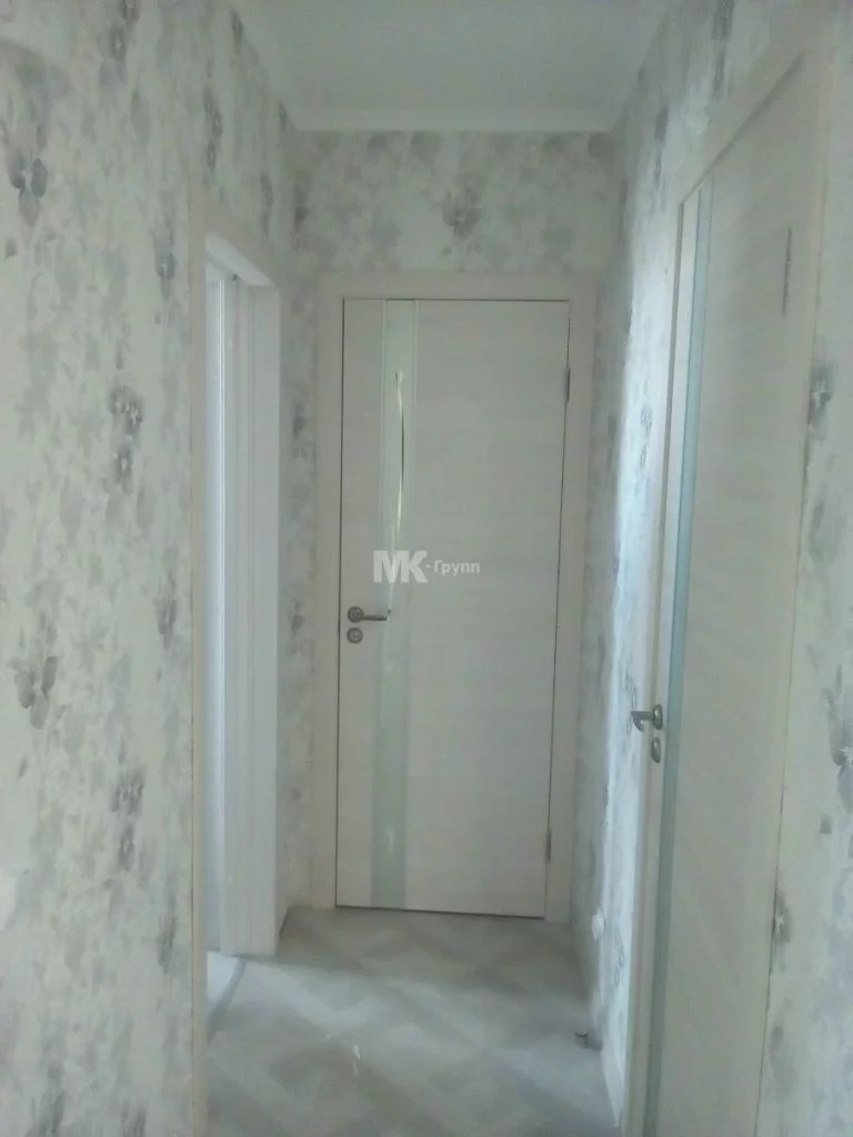 Двери Соммер с узким стеклом, цвет Клён