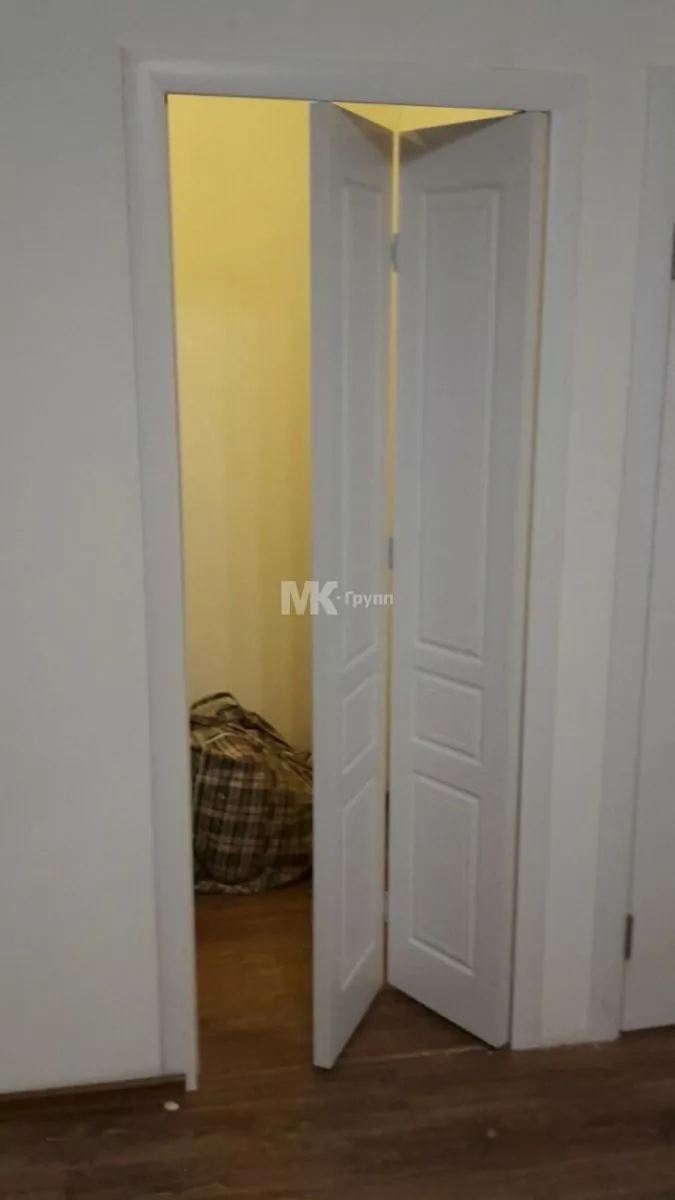 Дверь-книжка Престиж в цвете Белый снег матовый