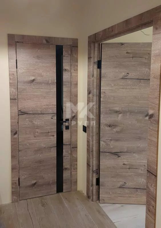 Ульяновские двери: ПО Роял. Ульяновские двери: ПО Роял. Стекло: Лакобель черное. Дуб пацифика